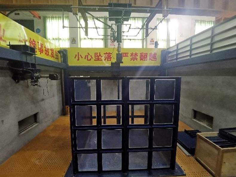 图片包含 室内, 建筑, 桌子, 房间 AI 生成的内容可能不正确。